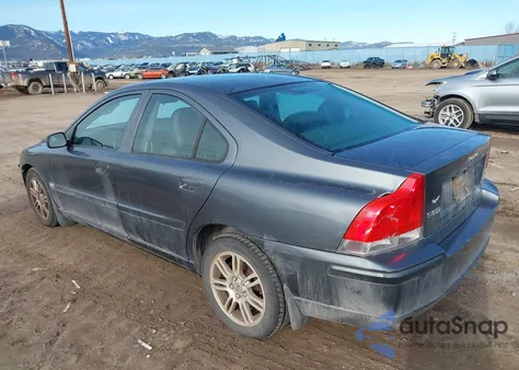 2006 Volvo S60 2.5T из США, поврежденный, VIN YV1RH592562532398